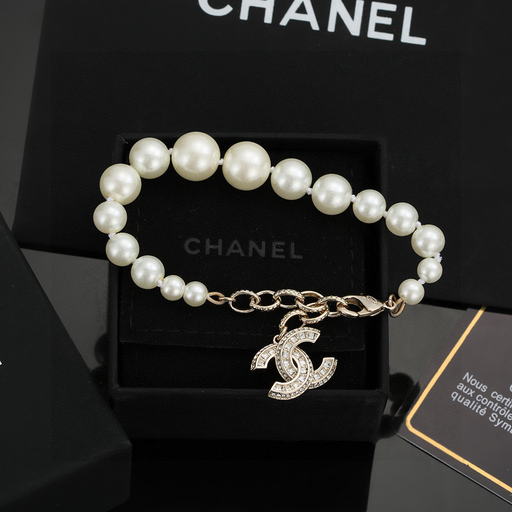  Chanel 🎄经典款小香 Chanel 火爆  新款  ⭐️ 精致 珍珠 手链 出货 小香家的饰品总