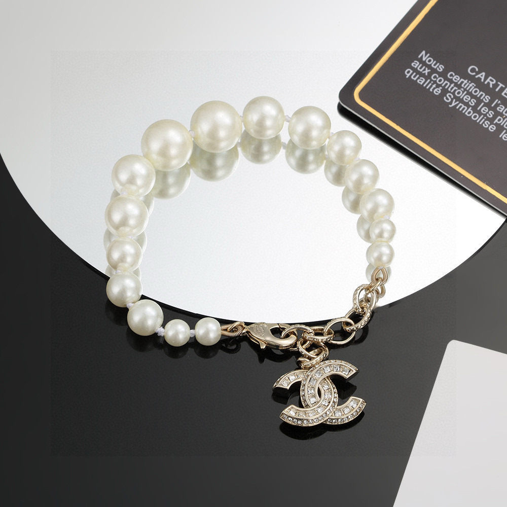  Chanel 🎄经典款小香 Chanel 火爆  新款  ⭐️ 精致 珍珠 手链 出货 小香家的饰品总