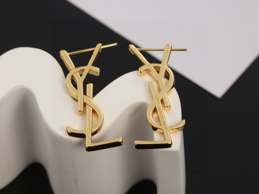  YSL 圣罗兰 耳钉原装黄铜材质 Yves Saint Laurent 创立于1961年 优雅抽象大胆