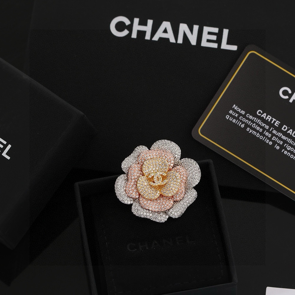 香奈儿CHANEL高端双C山茶花胸针‼‼👍业内唯一与原版一摸一样的原单货！✨每一个细节媲美专柜正品，业内