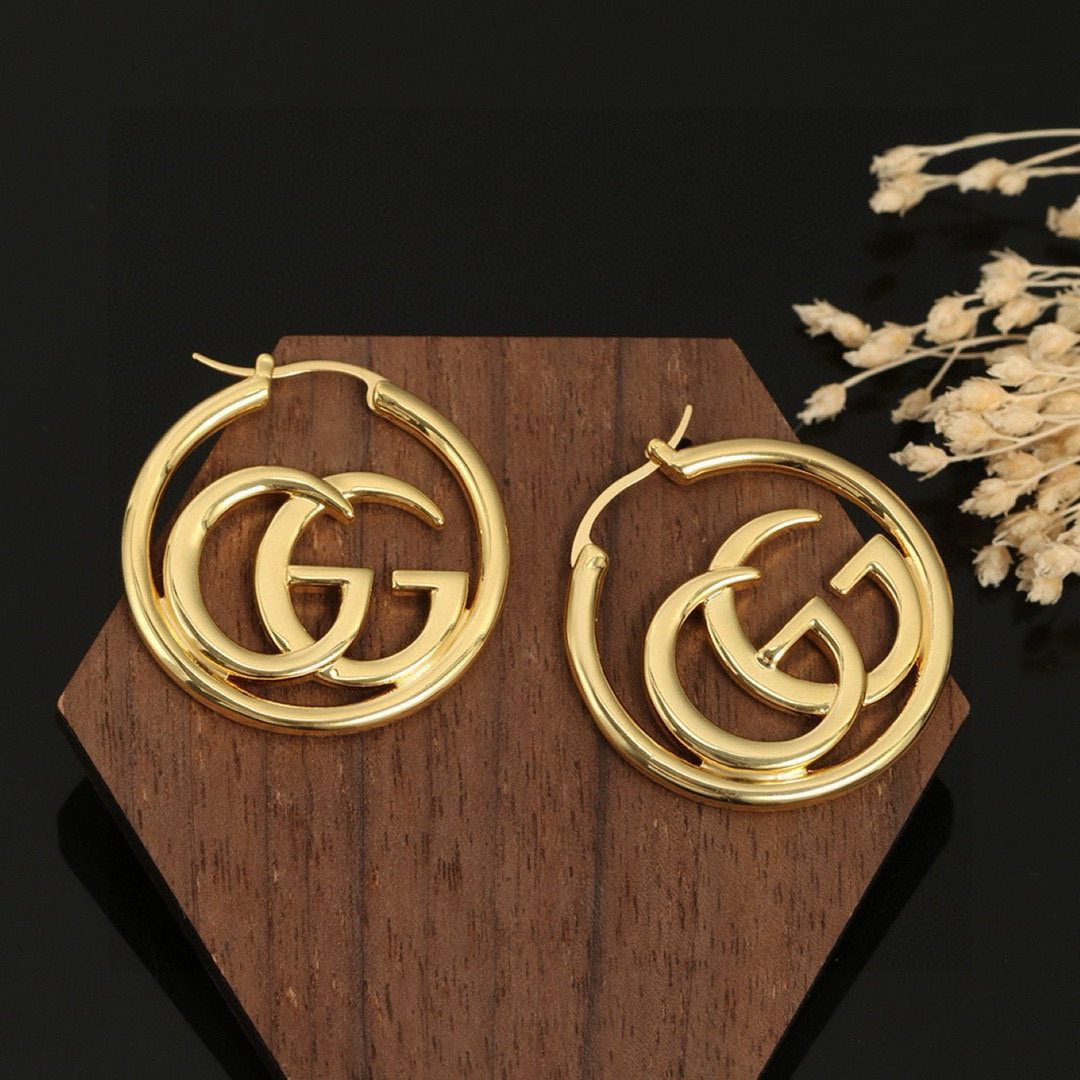  Gucci 古驰 耳环 高端 打造 美到哭，因为是限量版，你根本无法在店内看到现货，现货一到真的bli