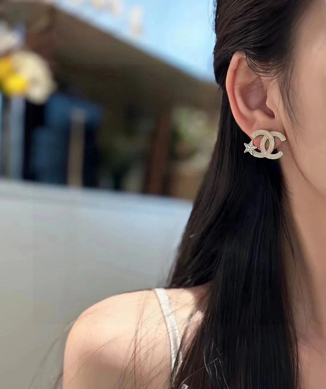  香奈儿 经典款  专柜🆕代购品质  原版材质  非常时尚的一款耳钉  俏皮可爱活力满满   s925银