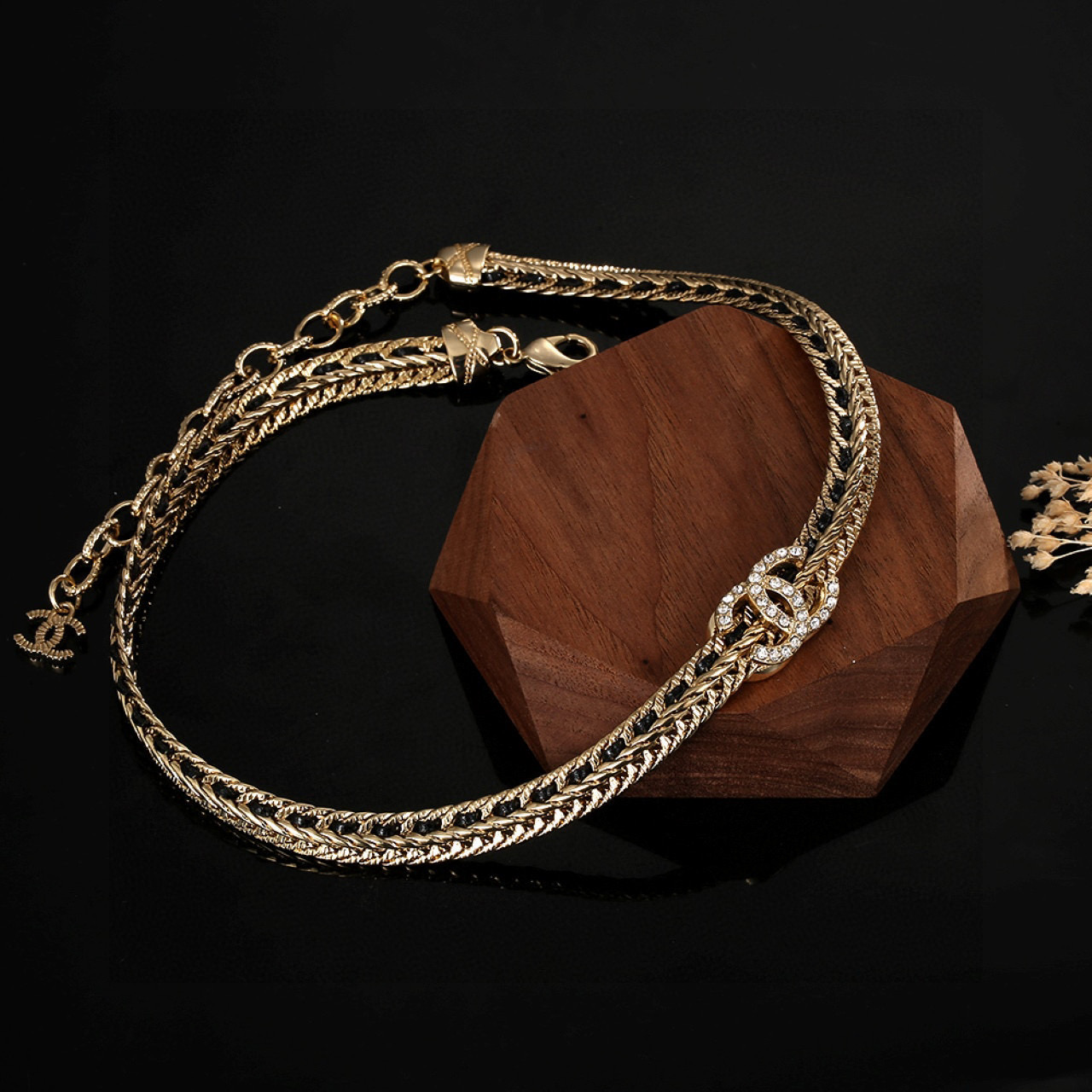  CHANEL 小香皮带项链，高端品质，专柜同材质，真正黄铜，离子电镀，独家实拍图‼做工精致细腻，重工版