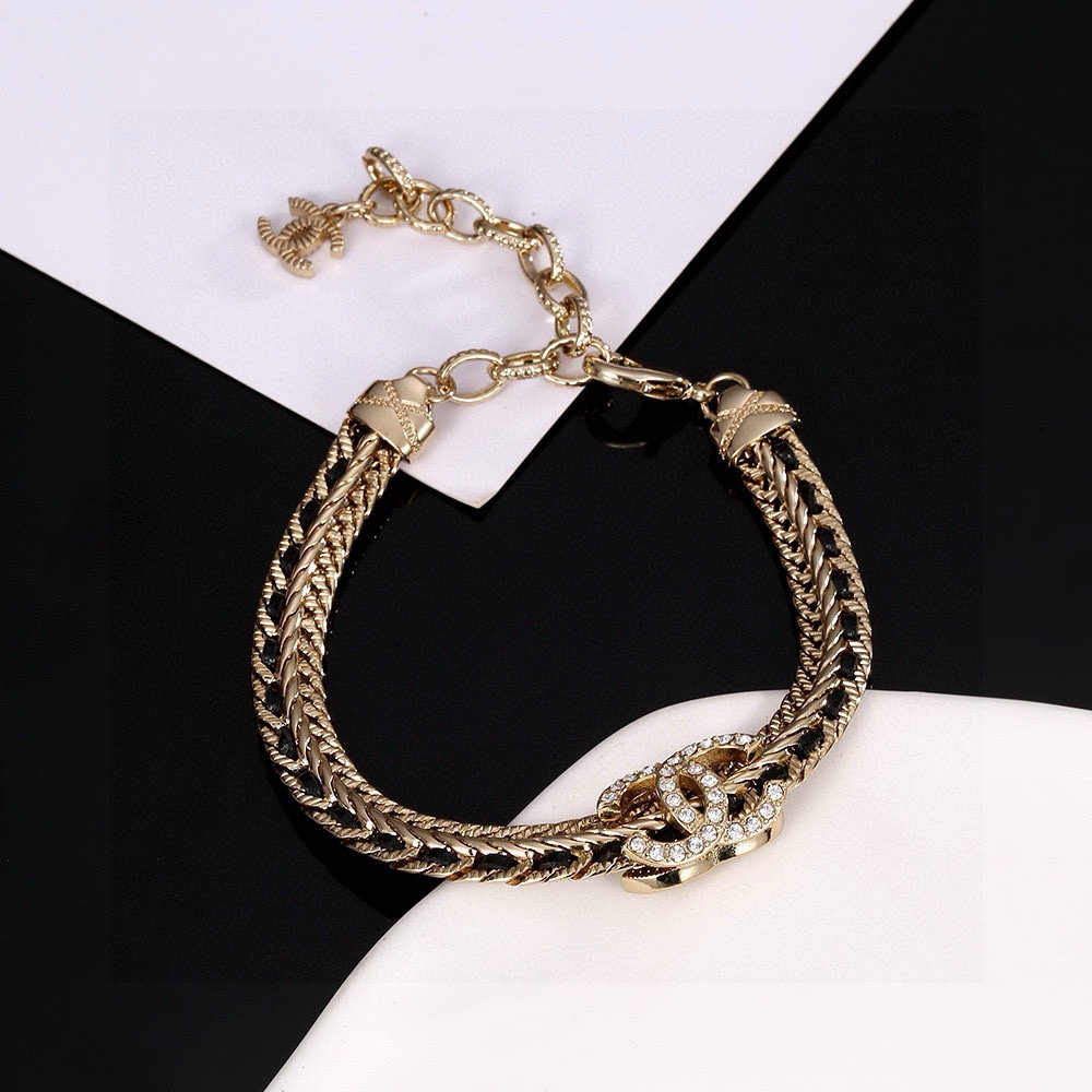CHANEL 小香皮带手链 高端品质，专柜同材质，真正黄铜，离子电镀，独家实拍图‼做工精致细腻，重工版本