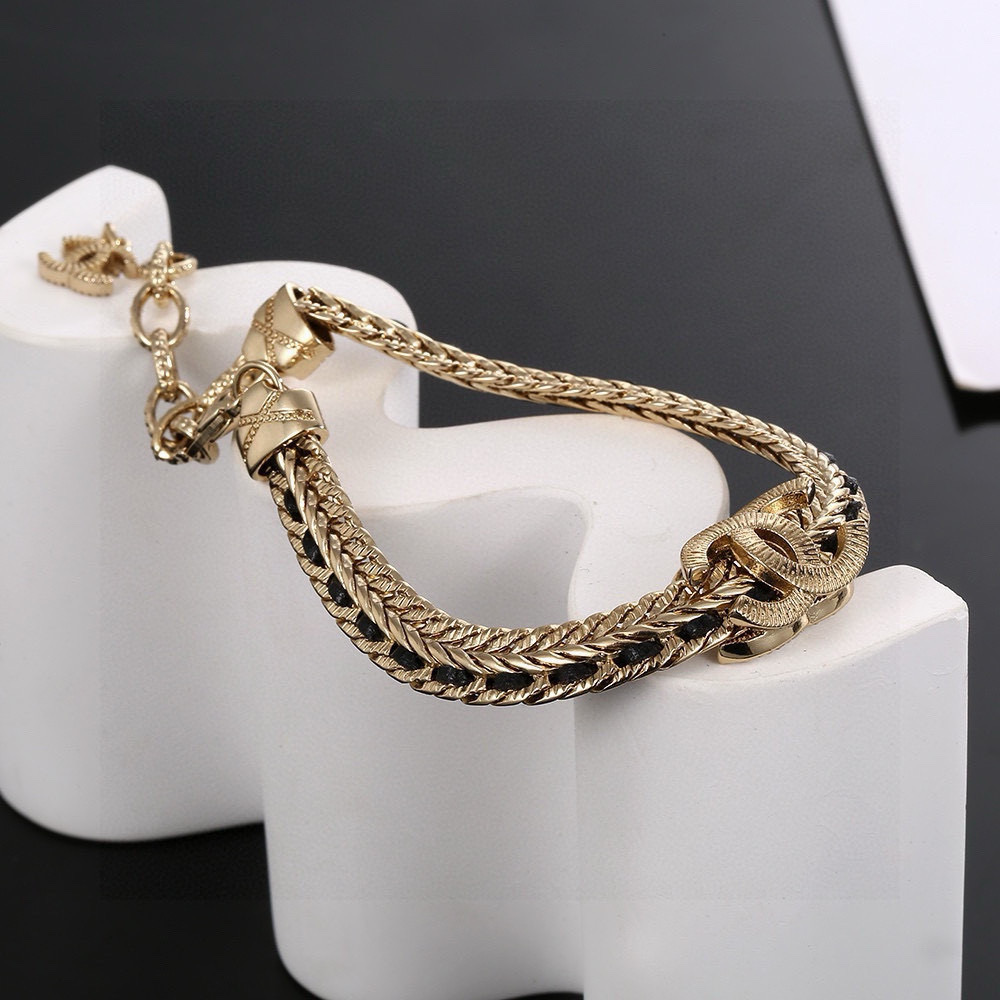 CHANEL 小香皮带手链 高端品质，专柜同材质，真正黄铜，离子电镀，独家实拍图‼做工精致细腻，重工版本