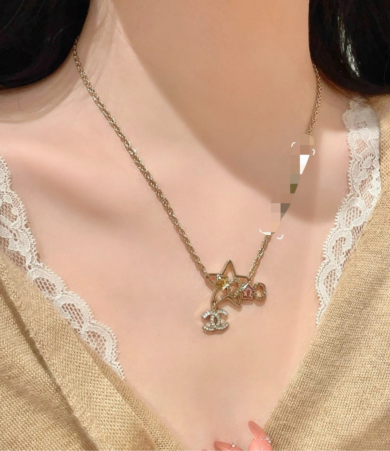  CHANEL 香奈儿星星项链，高端品质，专柜同材质，做工精致细腻，重工版本，简约大方温文尔雅，特别温柔