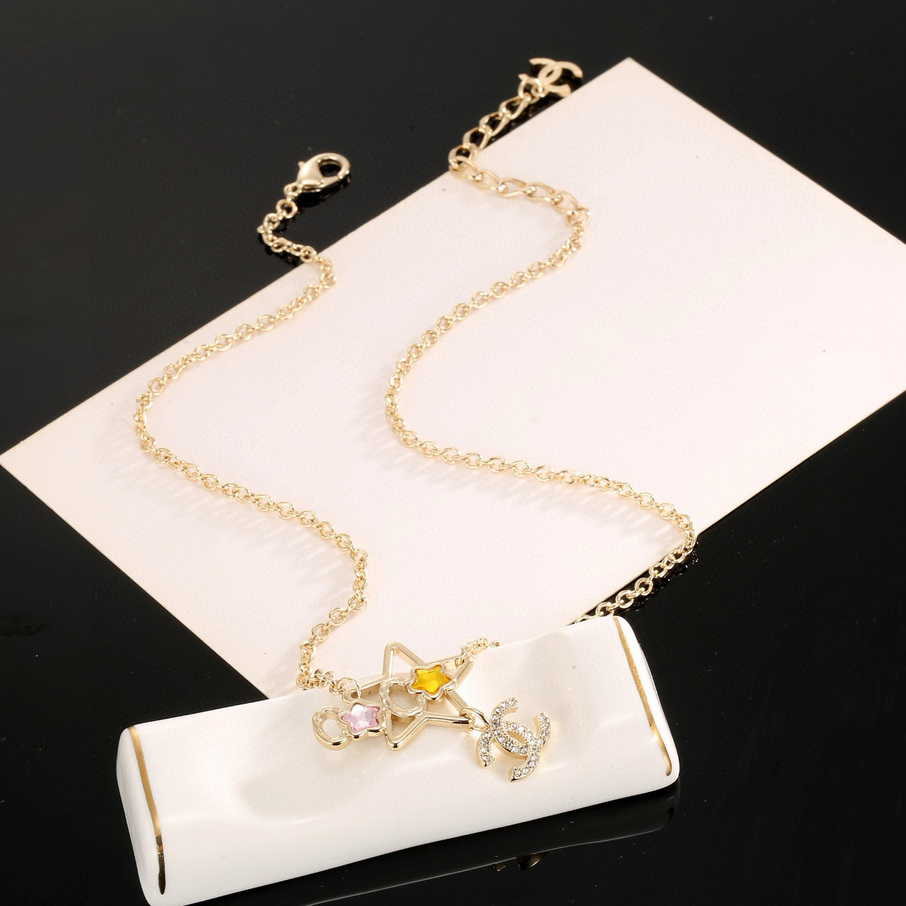  CHANEL 香奈儿星星项链，高端品质，专柜同材质，做工精致细腻，重工版本，简约大方温文尔雅，特别温柔