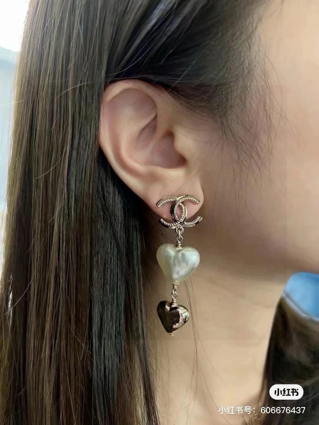  香奈儿浅金色心桃耳环 紧追潮流早春耳钉🌟🌟 不管你是圆脸还是长脸拆下自己配系有意想不到的惊喜，修饰脸型