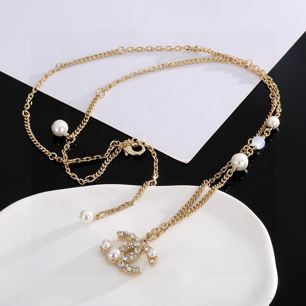 【cha@el经典款珍珠choker】 🔥🔥新款项链 真心超美的，简简单单的一个双C➕施华洛珍珠，真心可