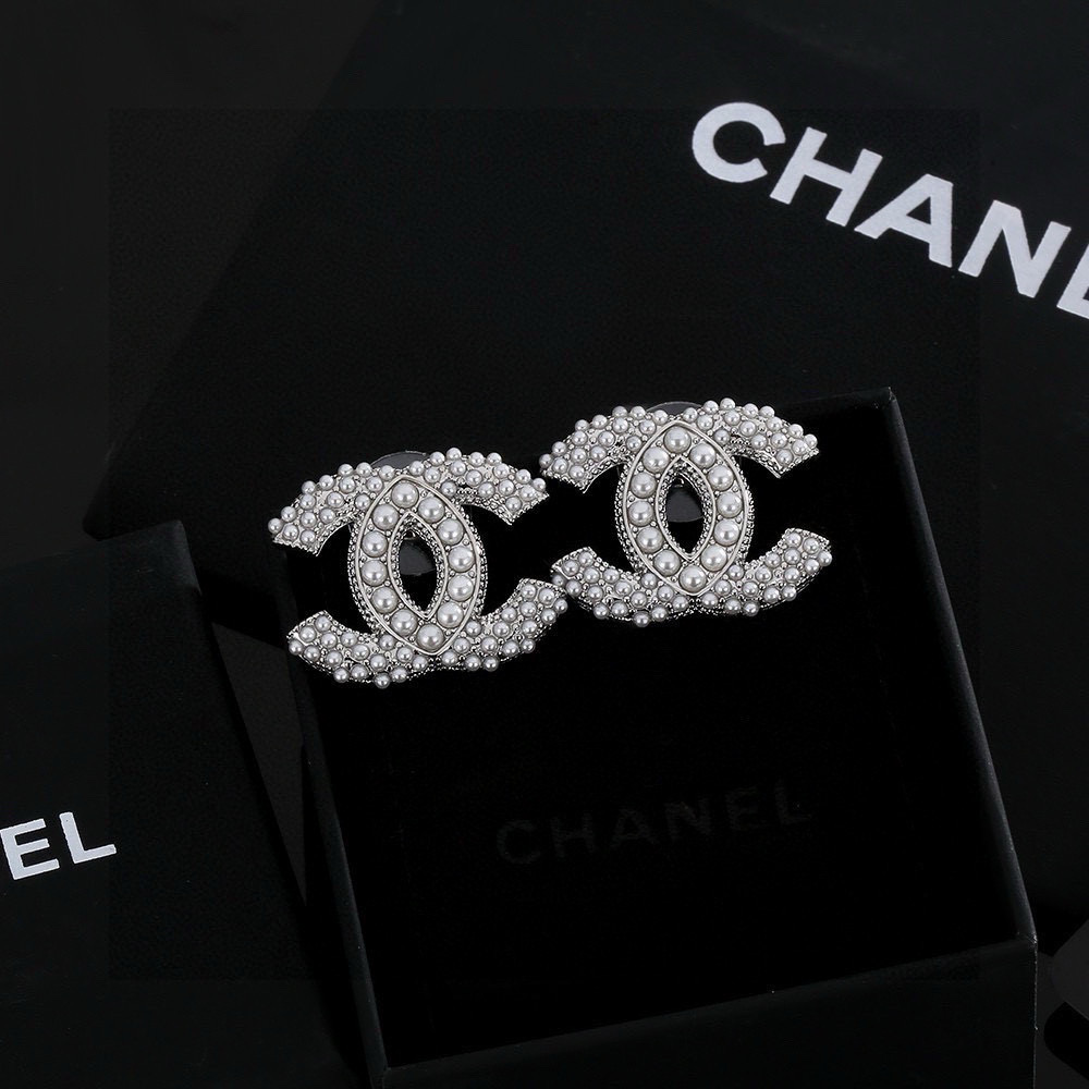 小香新款💦 Chanel香奈儿 耳钉  原版一摸一样的原单货！✨高端定制 原版黄铜  每一个细节媲美专柜