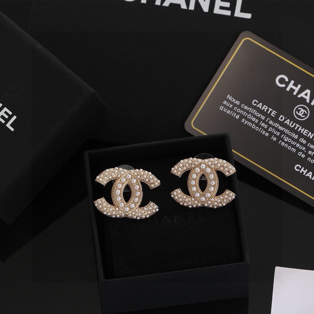小香新款💦 Chanel香奈儿 耳钉  原版一摸一样的原单货！✨高端定制 原版黄铜  每一个细节媲美专柜