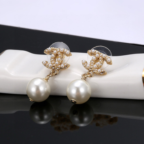 Elegant Chanel Pearl Drop Earrings - Classic Style, Timeless Sophistication 1 Elegant Chanel Pearl Drop Earrings - Classic Style, Timeless Sophistication