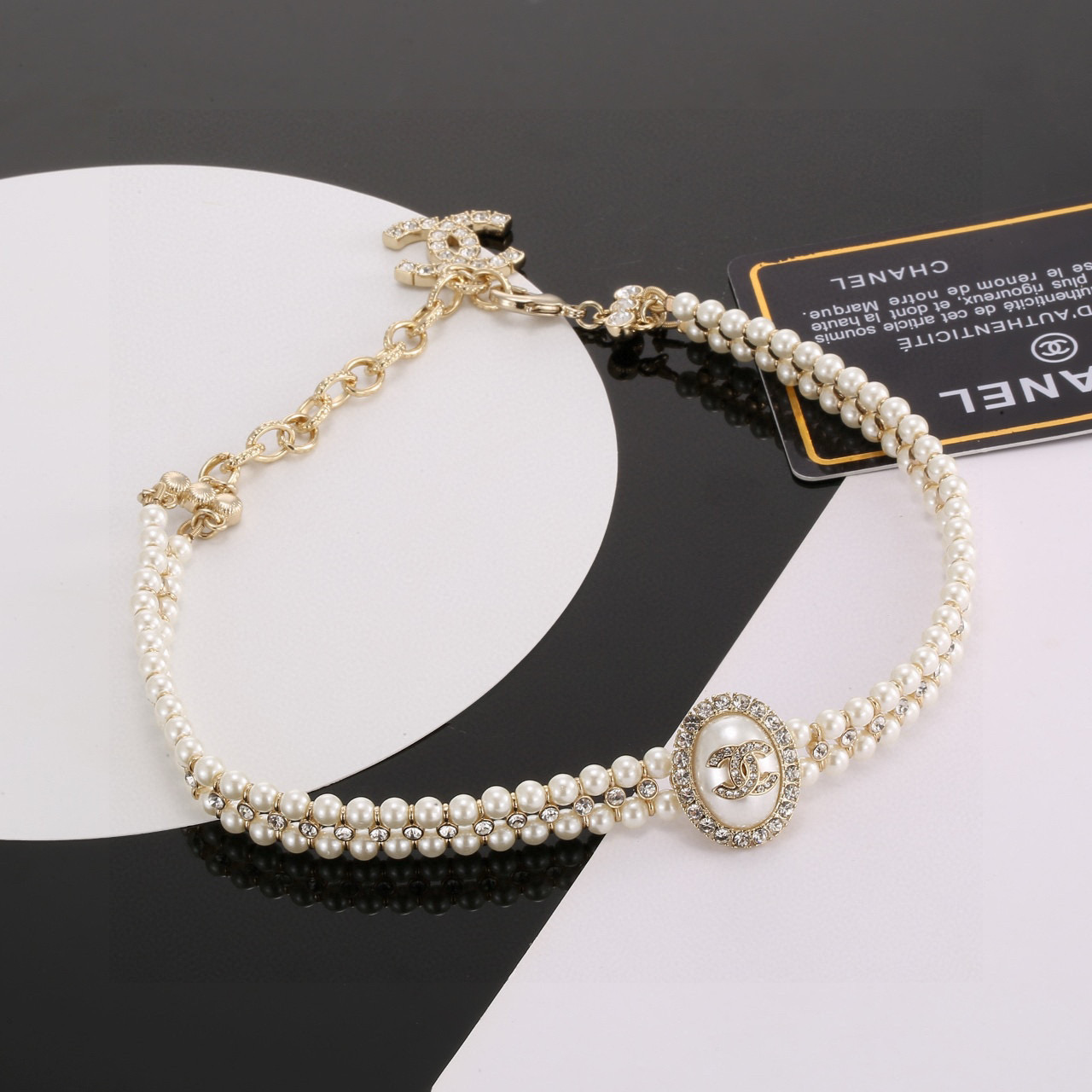  Chanel 小香椭圆珍珠镶钻双层项链颈链 ，重工编织 手工一颗颗镶嵌而成💯
 ✨✨时尚高级洋气质感好