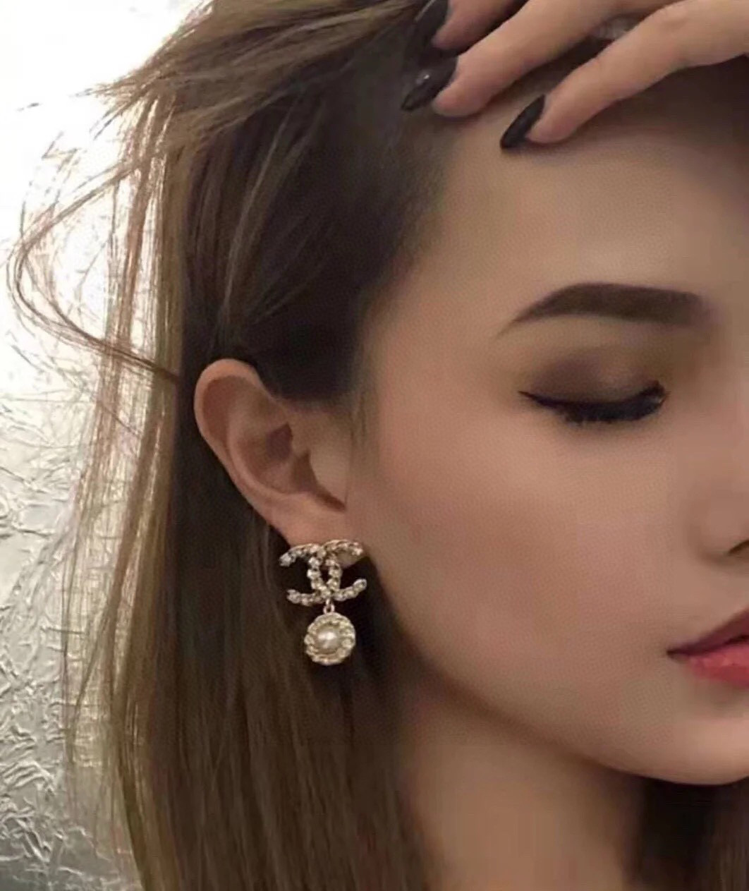  小香新款💦 Chanel香奈儿 珍珠耳钉  原版一摸一样的原单货，高端定制 原版黄铜  每一个细节媲美