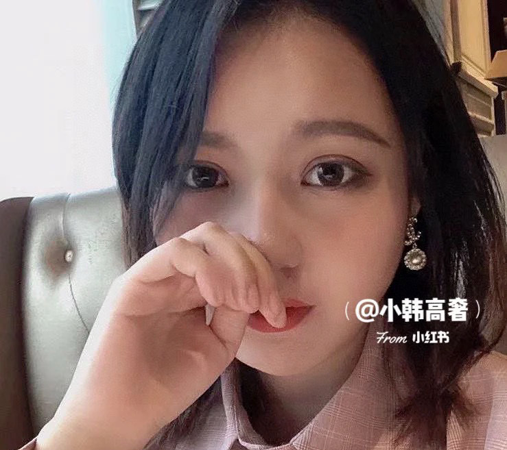  小香新款💦 Chanel香奈儿 珍珠耳钉  原版一摸一样的原单货，高端定制 原版黄铜  每一个细节媲美