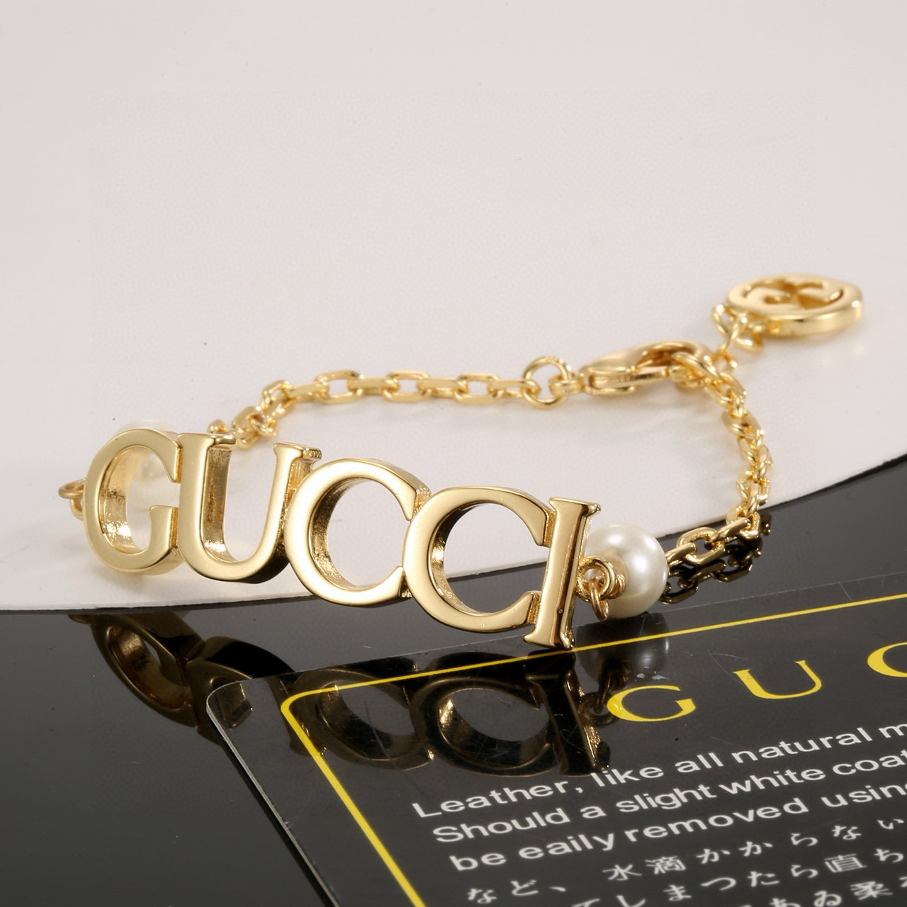  Gucci 古驰复古字母手链 高端 打造 美到哭，因为是限量版，你根本无法在店内看到现货，现货一到真的