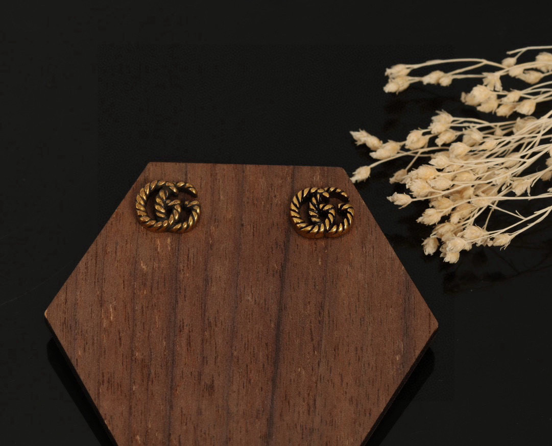 Gucci古驰 复古G字デザイン耳钉 - 70年代のクラシックスタイル