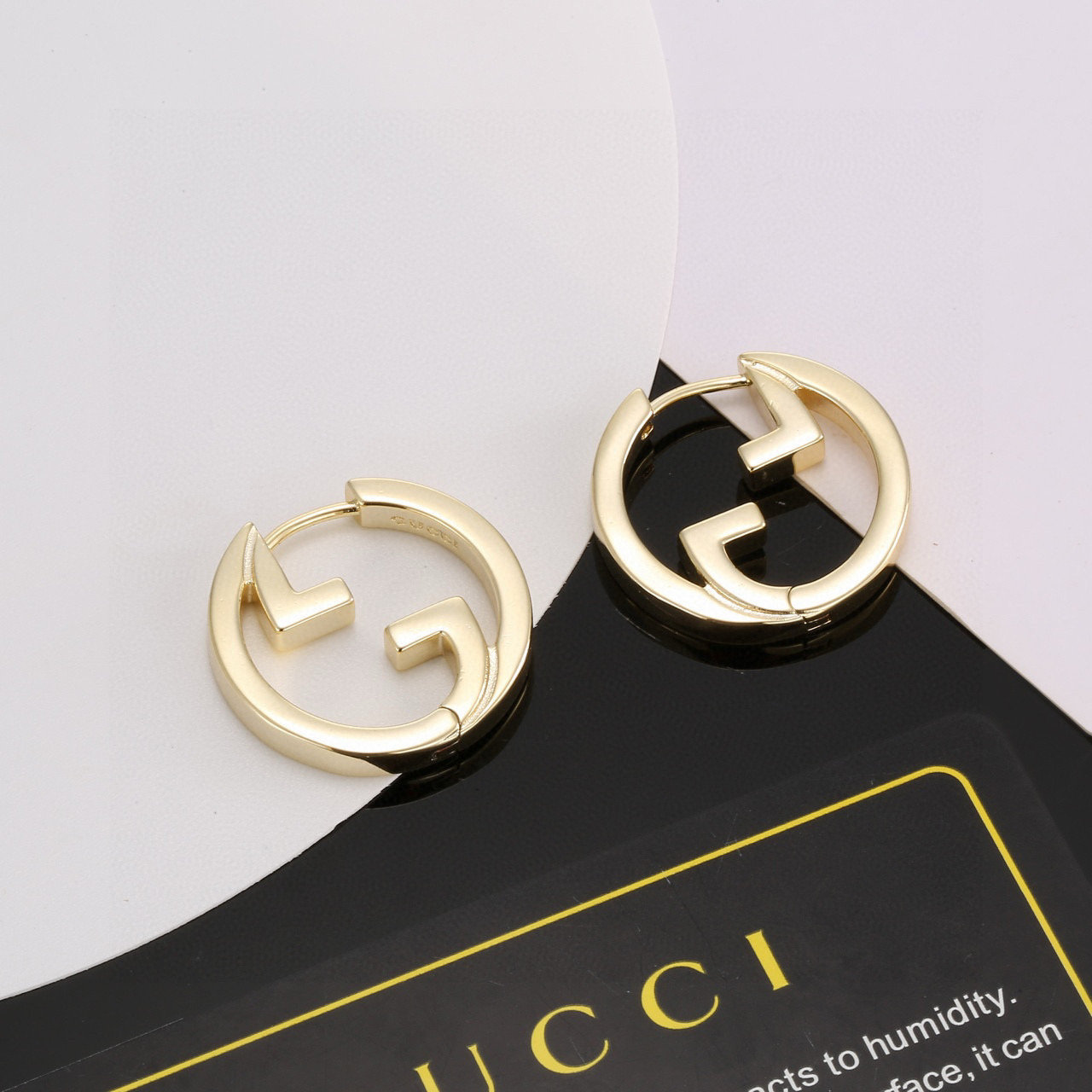  Gucci 古驰 耳钉  高端 打造 美到哭，因为是限量版，你根本无法在店内看到现货，现货一到真的bl