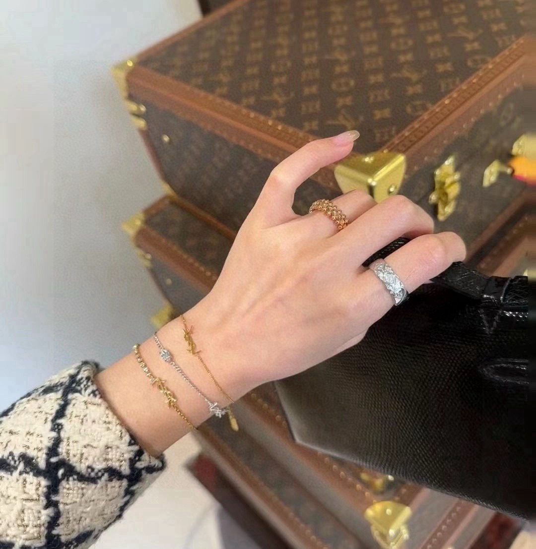  YSL 圣罗兰 手链 原装黄铜材质 Yves Saint Laurent 创立于1961年 优雅抽象大