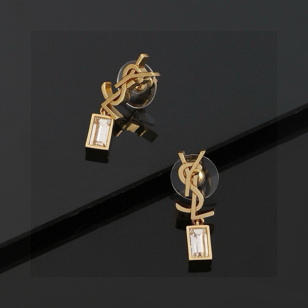  YSL 圣罗兰 耳钉原装黄铜材质 Yves Saint Laurent 创立于1961年 优雅抽象大胆