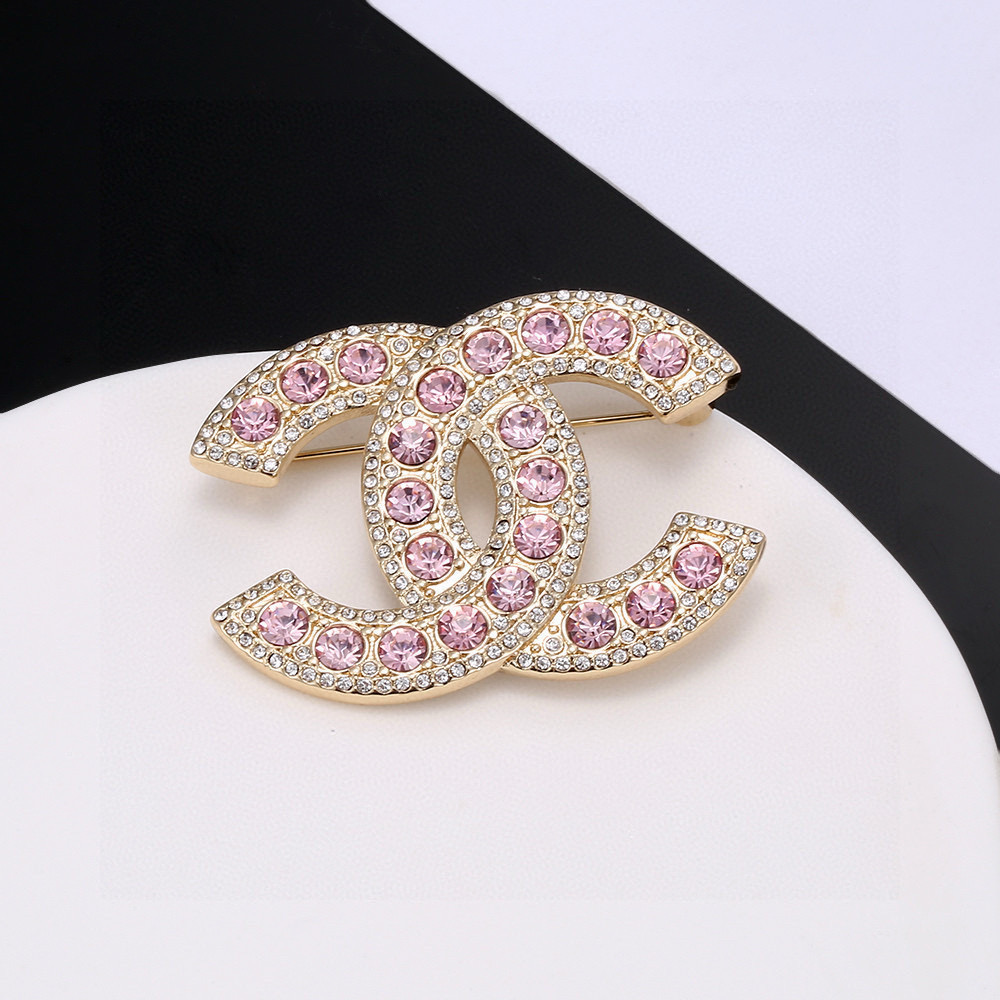  👑  小香 Chanel 火爆  胸针 最高代购级别   最具味道的满钻胸针brooch     实物