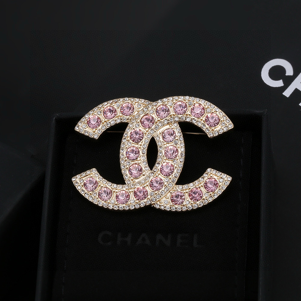  👑  小香 Chanel 火爆  胸针 最高代购级别   最具味道的满钻胸针brooch     实物