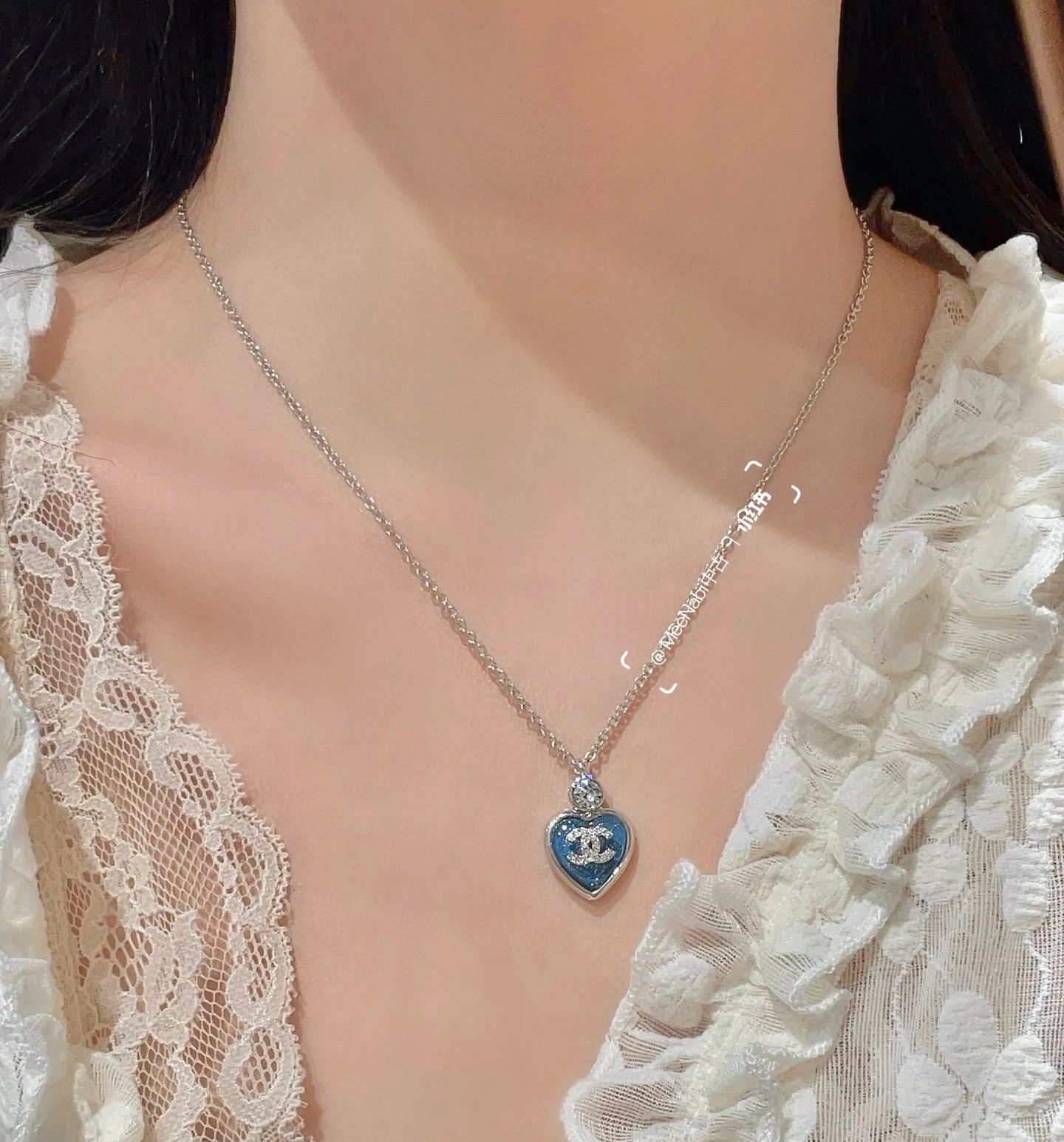  CHANEL 香奈儿心桃蓝色项链，高端品质，专柜同材质，做工精致细腻，重工版本，简约大方温文尔雅，特别