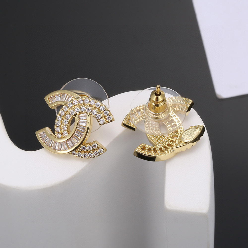  chanel 小香 经典 CC 精致 耳钉 耳环   高端定制 纯银针 原单品质 一比一工艺 缀以品 