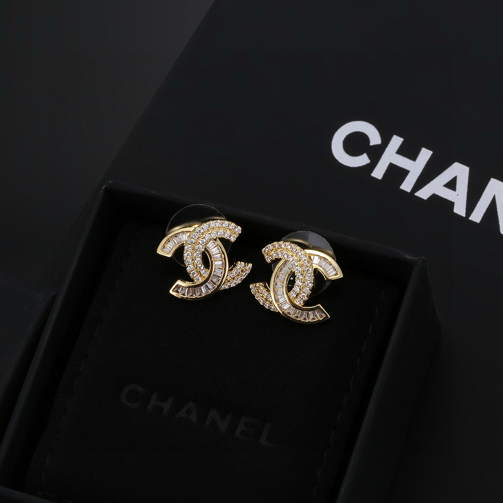  chanel 小香 经典 CC 精致 耳钉 耳环   高端定制 纯银针 原单品质 一比一工艺 缀以品 