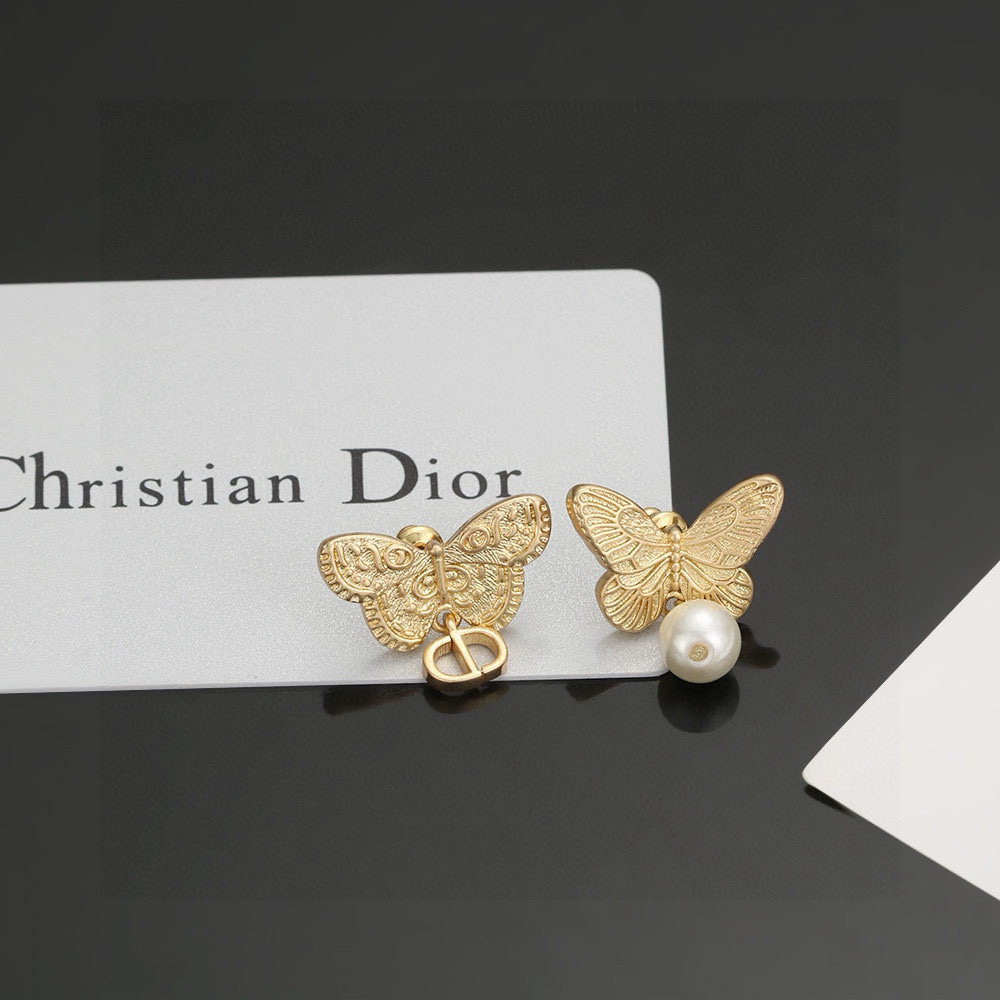Dior 最新 迪奥火爆 各路 爆 dior 系列 字母珍珠蝴蝶耳环耳钉 官网最新 同步 Dior耳钉