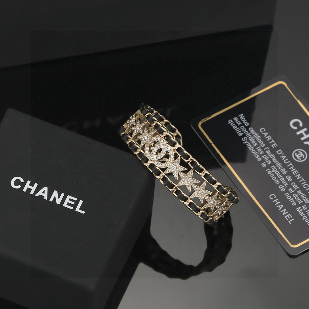 Chanel 精工版本 极力推荐 香奈儿黑皮手镯 材质定制 zp购入 定制零头不到 白富美闭眼入