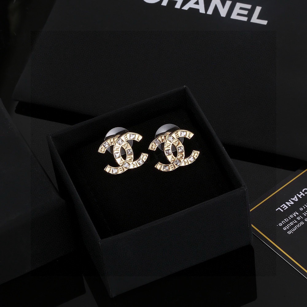 Chanel Chanel 小香 新款埃及系列 双c耳钉 精选 材质搭配纯银针 美死了 各大 独特个性风格 耳钉