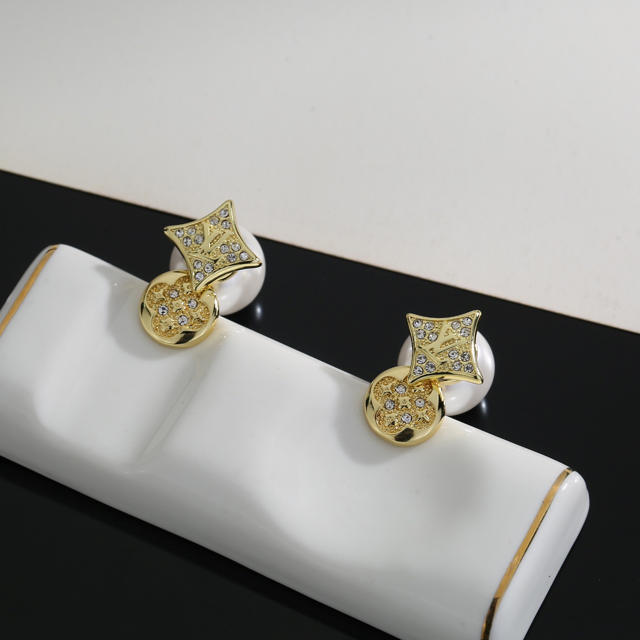 路易威登 Louis Vuitton 高定典藏高定典雅奢华珠宝首饰项链手链戒指 #81E113AA 4