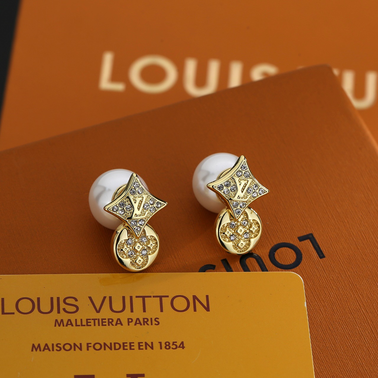 路易威登 Louis Vuitton 高定典藏高定典雅奢华珠宝首饰项链手链戒指 #81E113AA 3