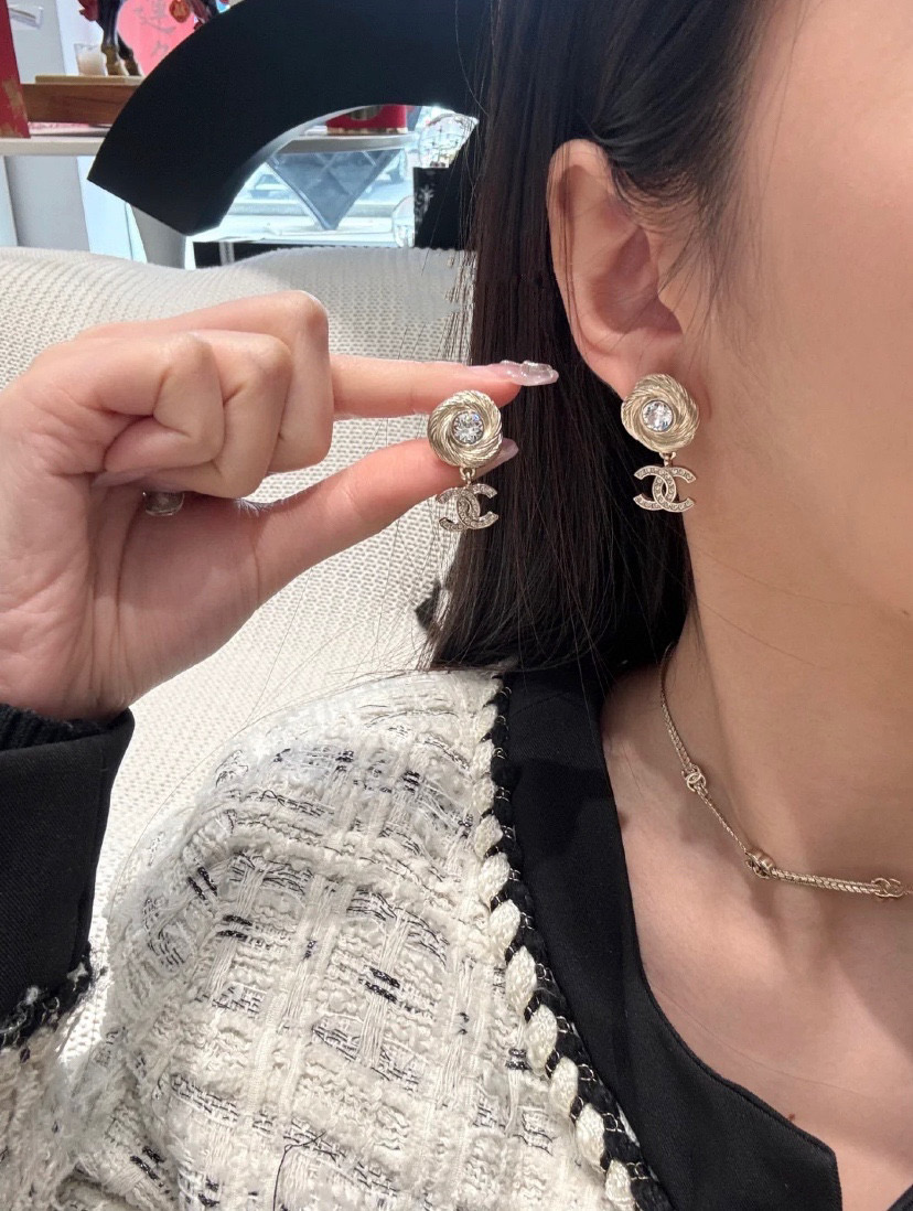 Chanel Haute Couture Haute Couture Fine Jewelry Necklace Bracelet Ring 5