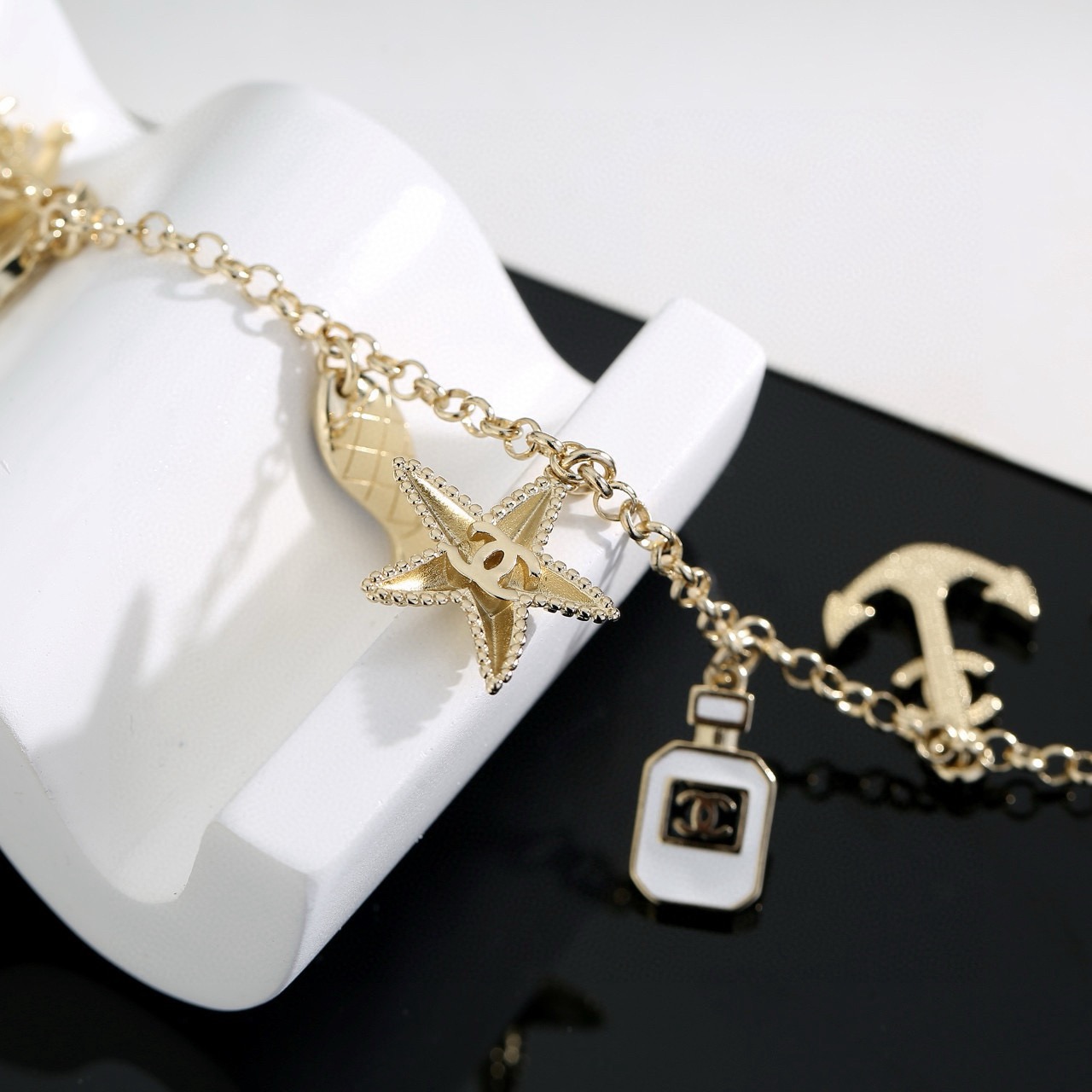 Chanel Haute Joaillerie Fine Jewelry Earrings Necklace Ring Ref.7A0EBDD2 9