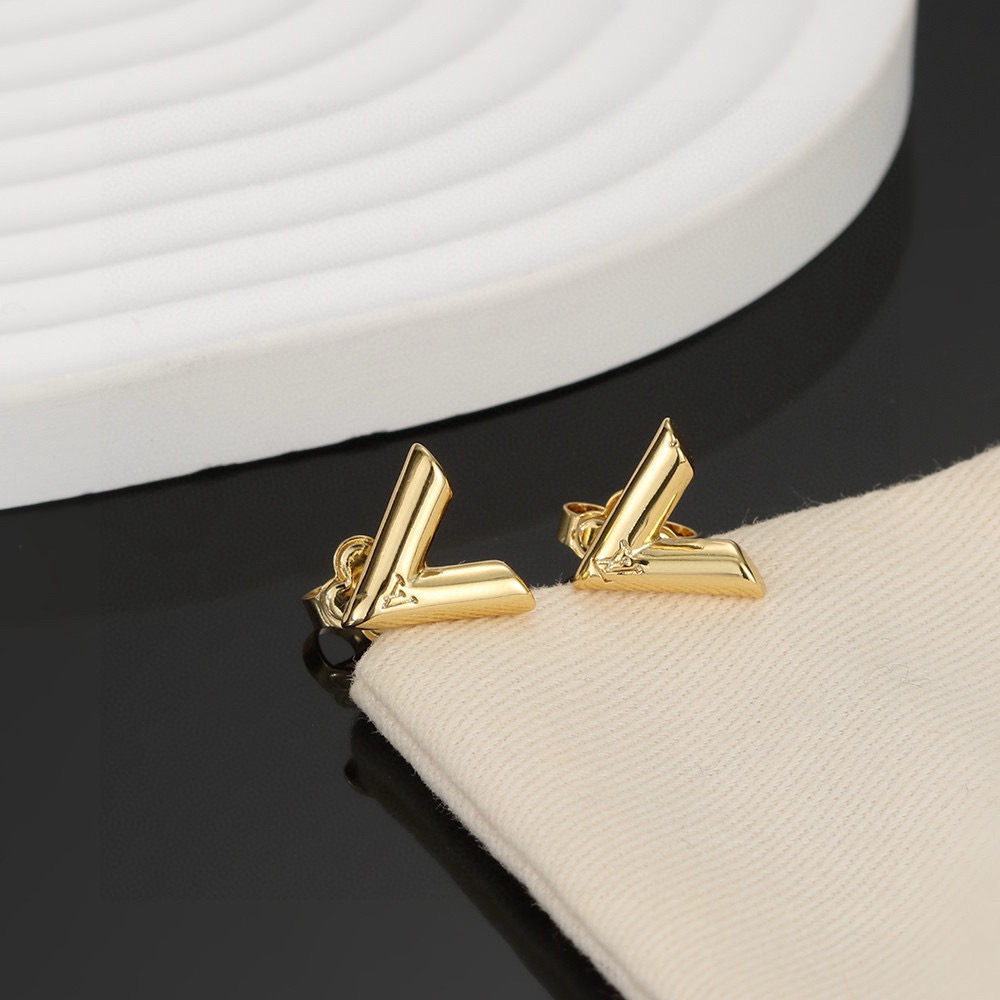 Louis Vuitton Haute Joaillerie Fine Jewelry Earrings Necklace Ring Ref 7