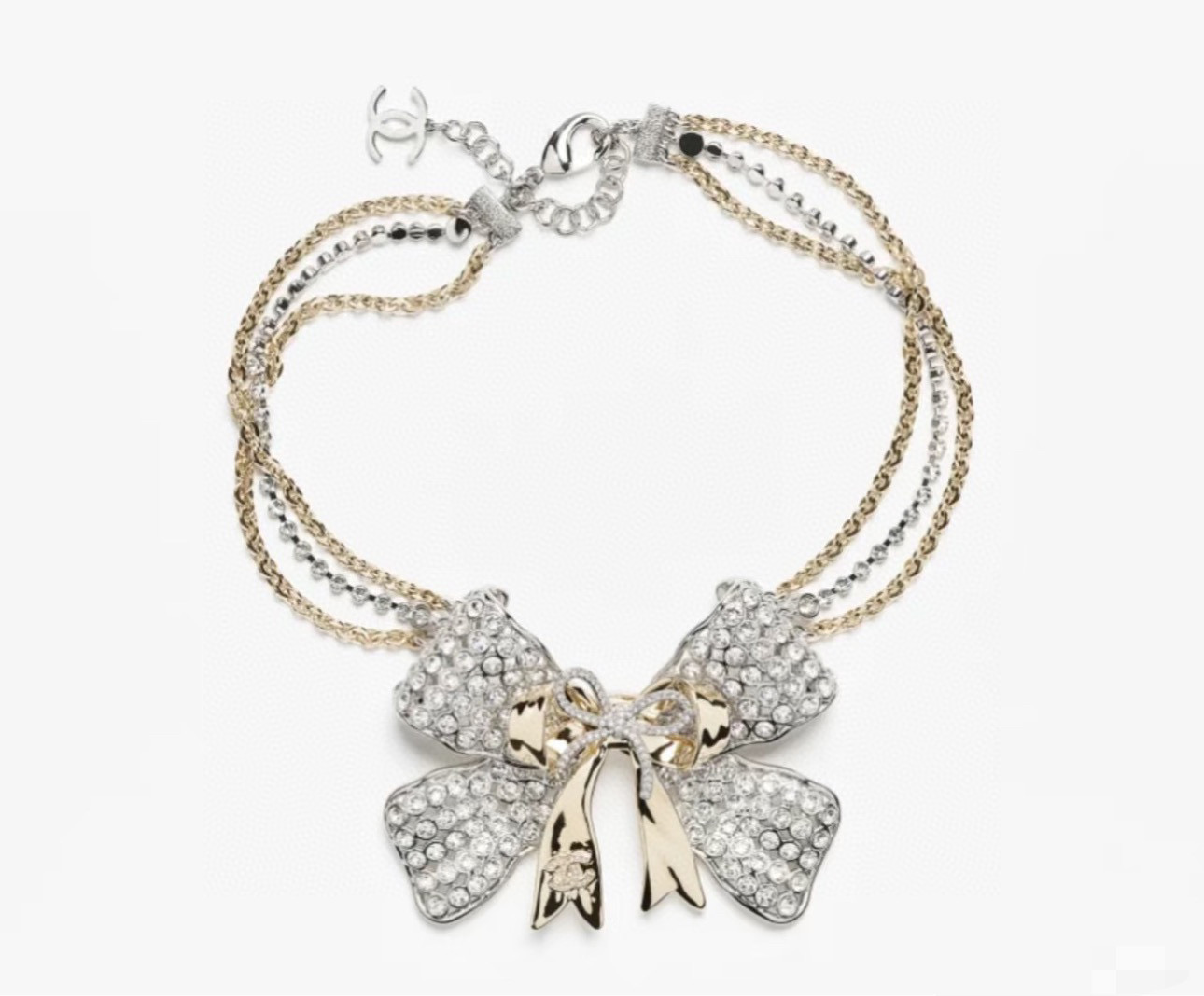 ​​ 香奈儿蝴蝶结项链​​✨香奈儿2025/26秋冬系列蝴蝶结项链，金属材质搭配水钻，金银双色链条超有层
