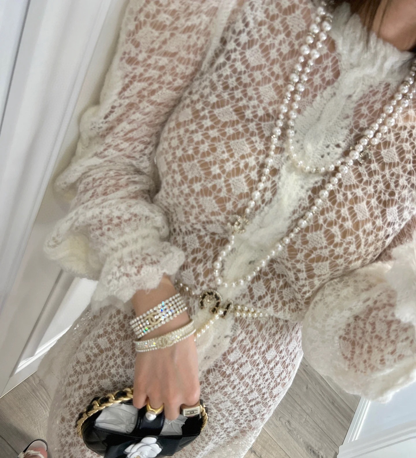 Ch@nel 香奈儿新款手镯 高端品质 重工打造 结合经典cc，做工精致细腻，优雅又时尚，妥妥虏获一众仙