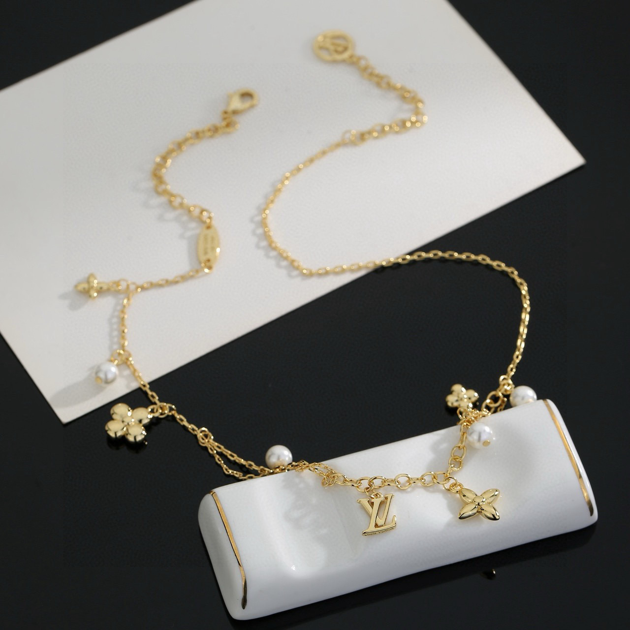 Louis Vuitton 精工版本路易威登项链 秉承精湛匠艺