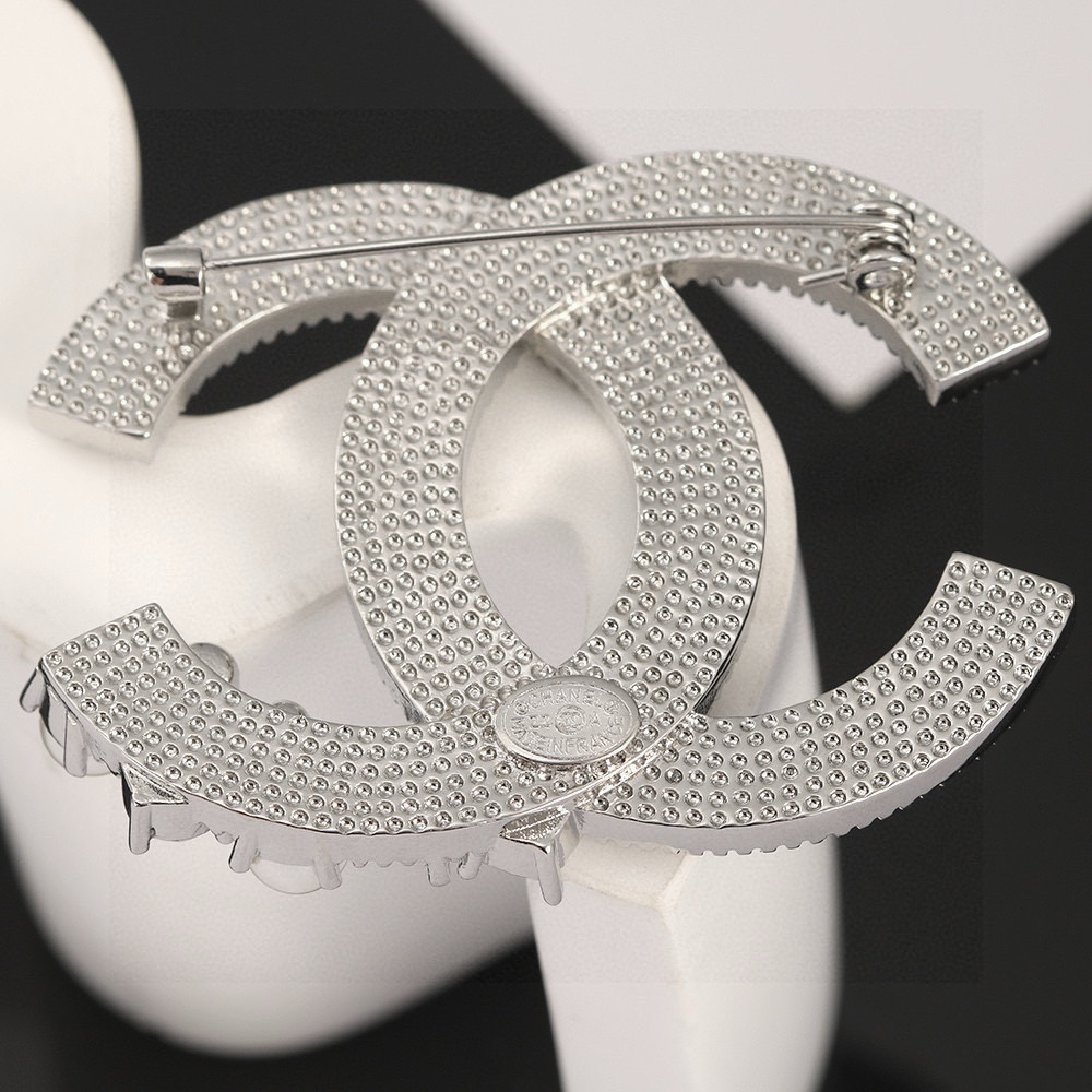 Chanel Chanel 小香 新款上市 双C胸针