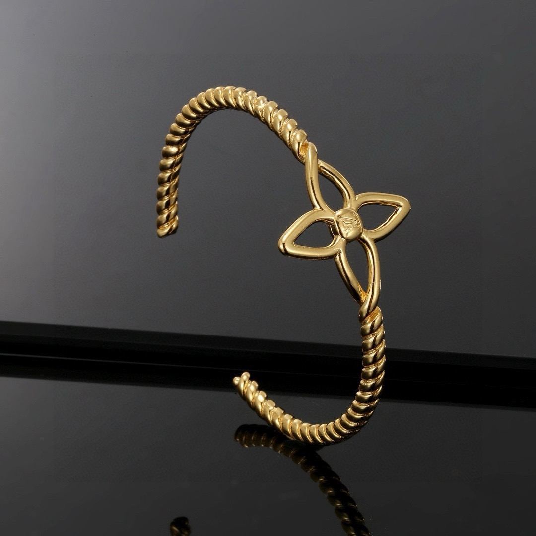 Louis Vuitton 精工版本路易威登四叶草开口手镯