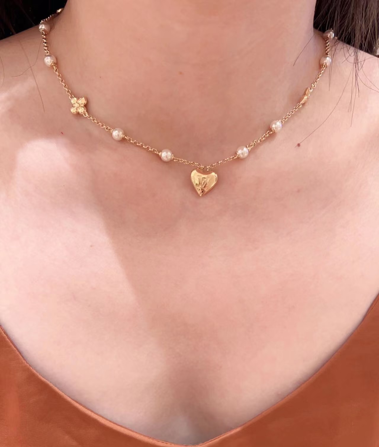 Louis Vuitton 精工版本路易威登心桃项链 秉承精湛匠艺