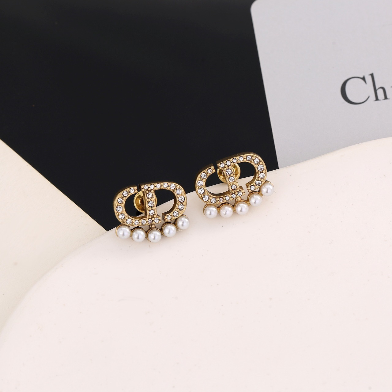 Dior 最新 迪奥火爆 各路 爆 dior 系列 cd字母珍珠耳环耳钉 官网最新 同步 Dior耳钉
