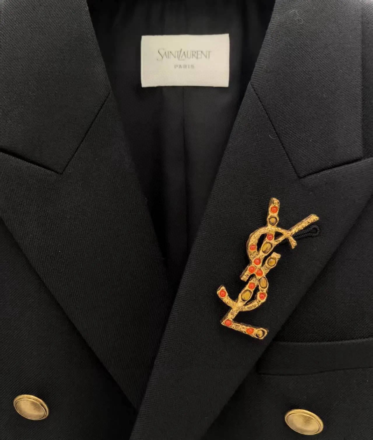 Saint Laurent 圣罗兰YSL 胸针 奢侈 百搭 犹如酒会礼服一般 绚烂多姿 最具个性魅力象征永远的不变的情怀