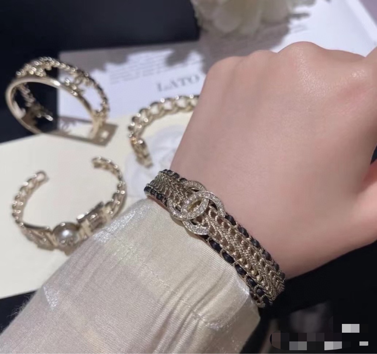 Chanel 精工版本 极力推荐 香奈儿黑皮手镯 材质定制 zp购入 定制零头不到 白富美闭眼入