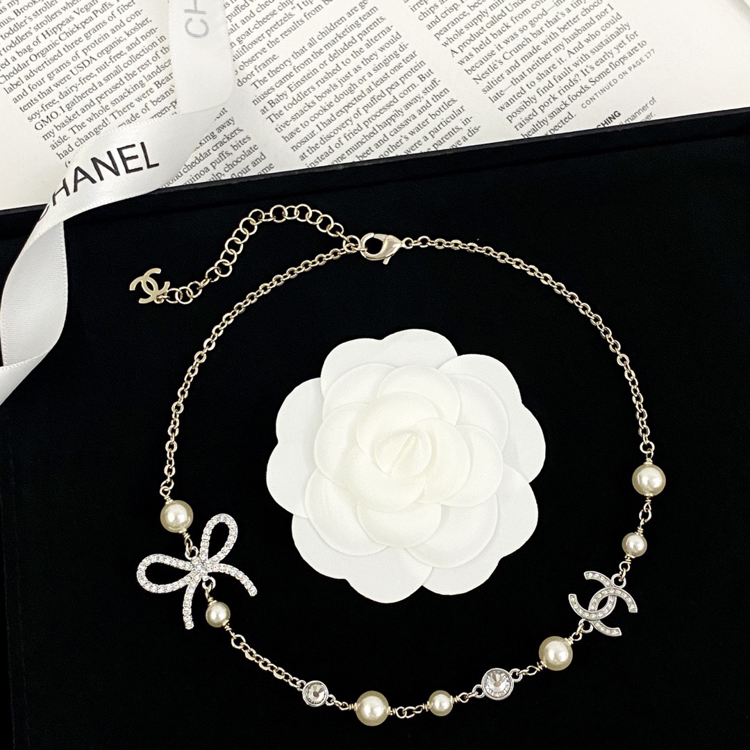 Chanel 最新款Chanel 香奈儿蝴蝶结双C珍珠项链 非常