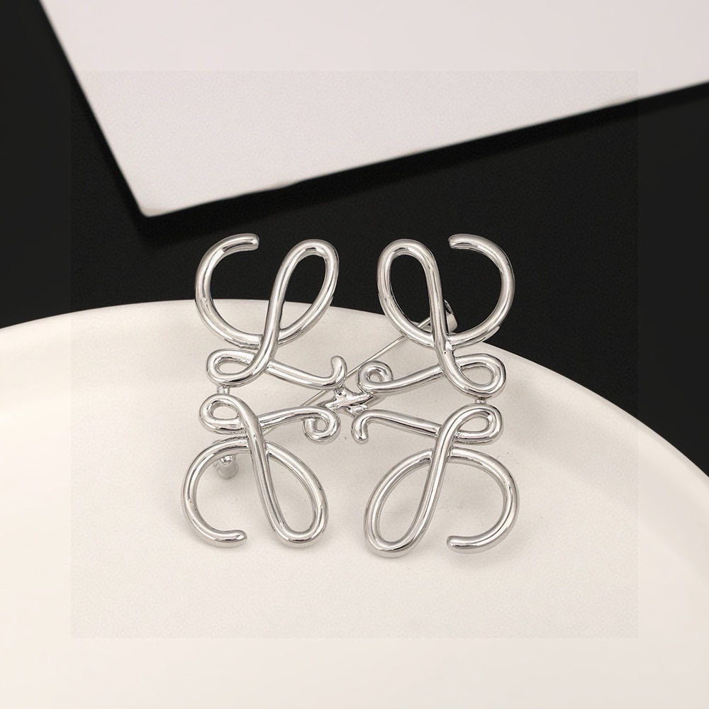 Loewe 罗意威 Loewe如意结 几何新款胸针brooch