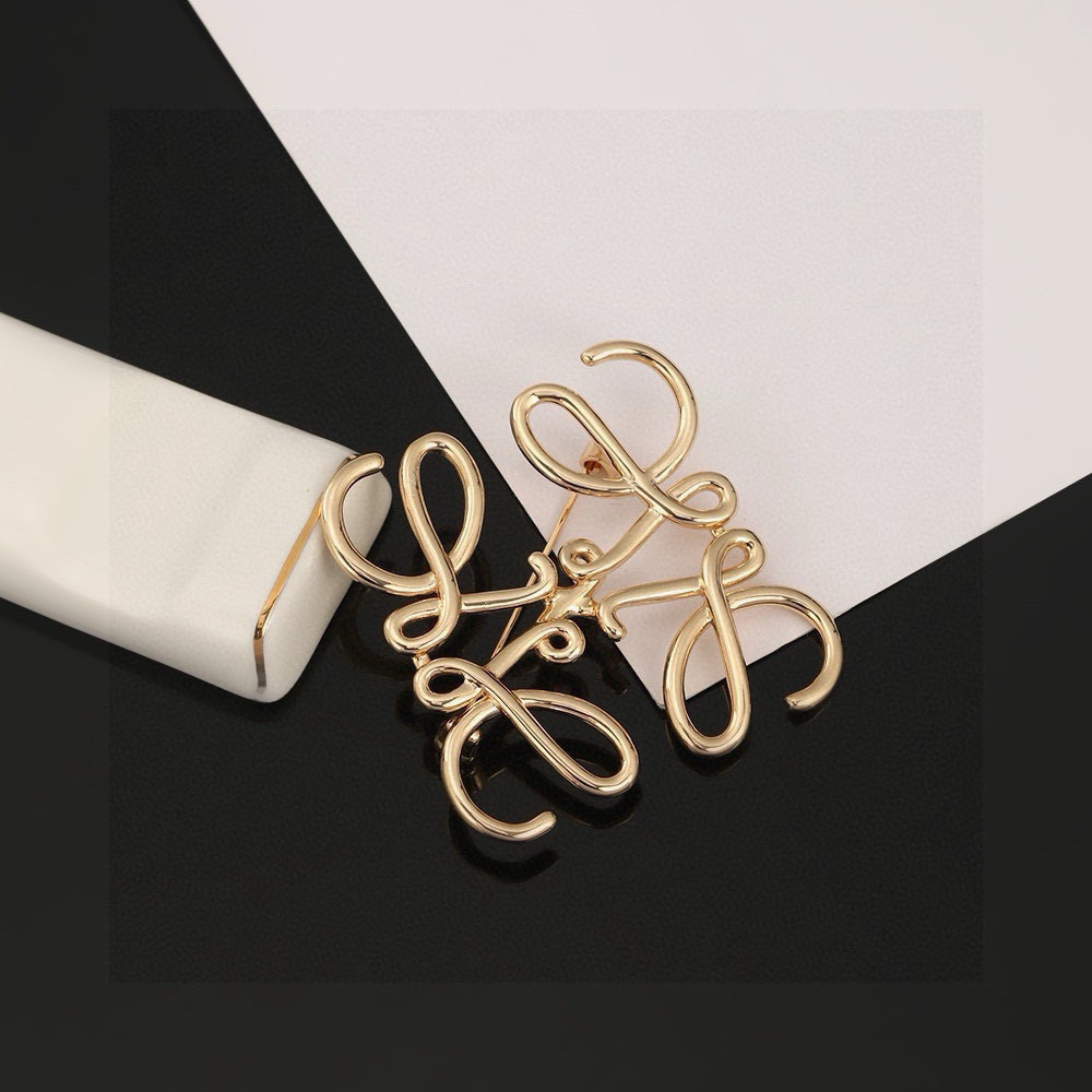 Loewe 罗意威 Loewe如意结 几何新款胸针brooch