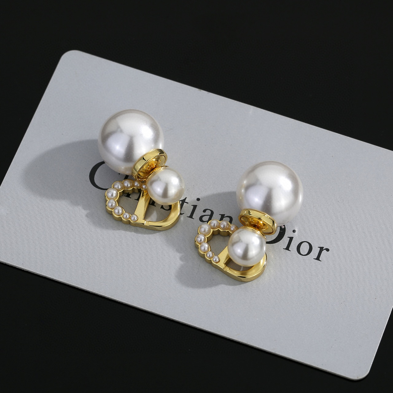 Dior 最新 迪奥火爆 各路 爆 dior 系列 cd字母珍珠耳环耳钉 官网最新 同步 Dior耳钉
